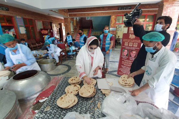 2021 04 24 – H.E Raheela Khan Sponsors 1500 Daily Iftaar Meals During Ramadan 2021