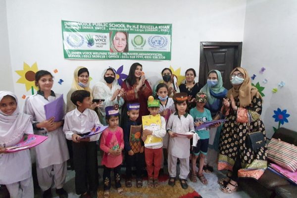 2021 07 08 – H.E NIMRA AZIZ Distributes Academic Results And Prizes At Inner Voice School Burma Town Islamabad
