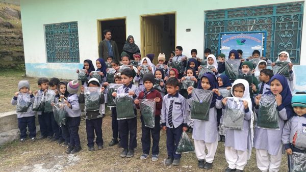 2022 11 08 – H.E RAHEELA KHAN Sends WINTER KITS For Inner Voice Education DESA Azaad Kashmir Campus Children