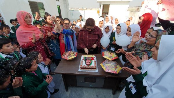 2022 11 27 – H.E RAHEELA KHAN celebrates BIRTHDAY with her INNER VOICE EDUCATION SYSTEM Burma Town children