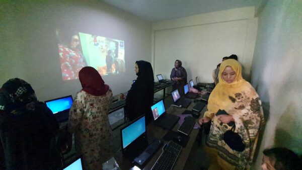 H.E RAHEELA KHAN Launches I.T LAB at the INNER VOICE EDUCATION SYSTEM Burma Town Branch